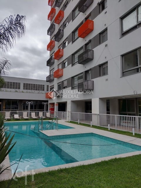 Image 7 - 273330